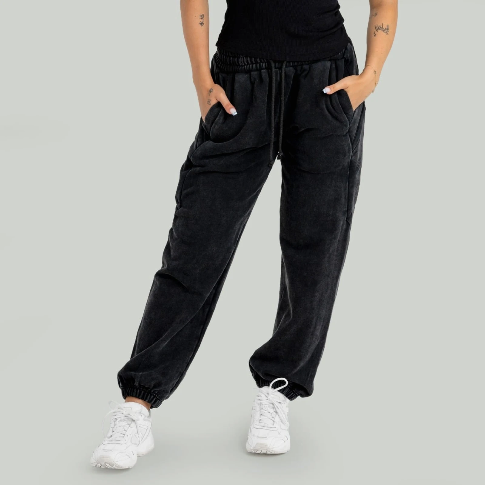 STRIX Pantaloni sport pentru femei Washed Black · záber 1