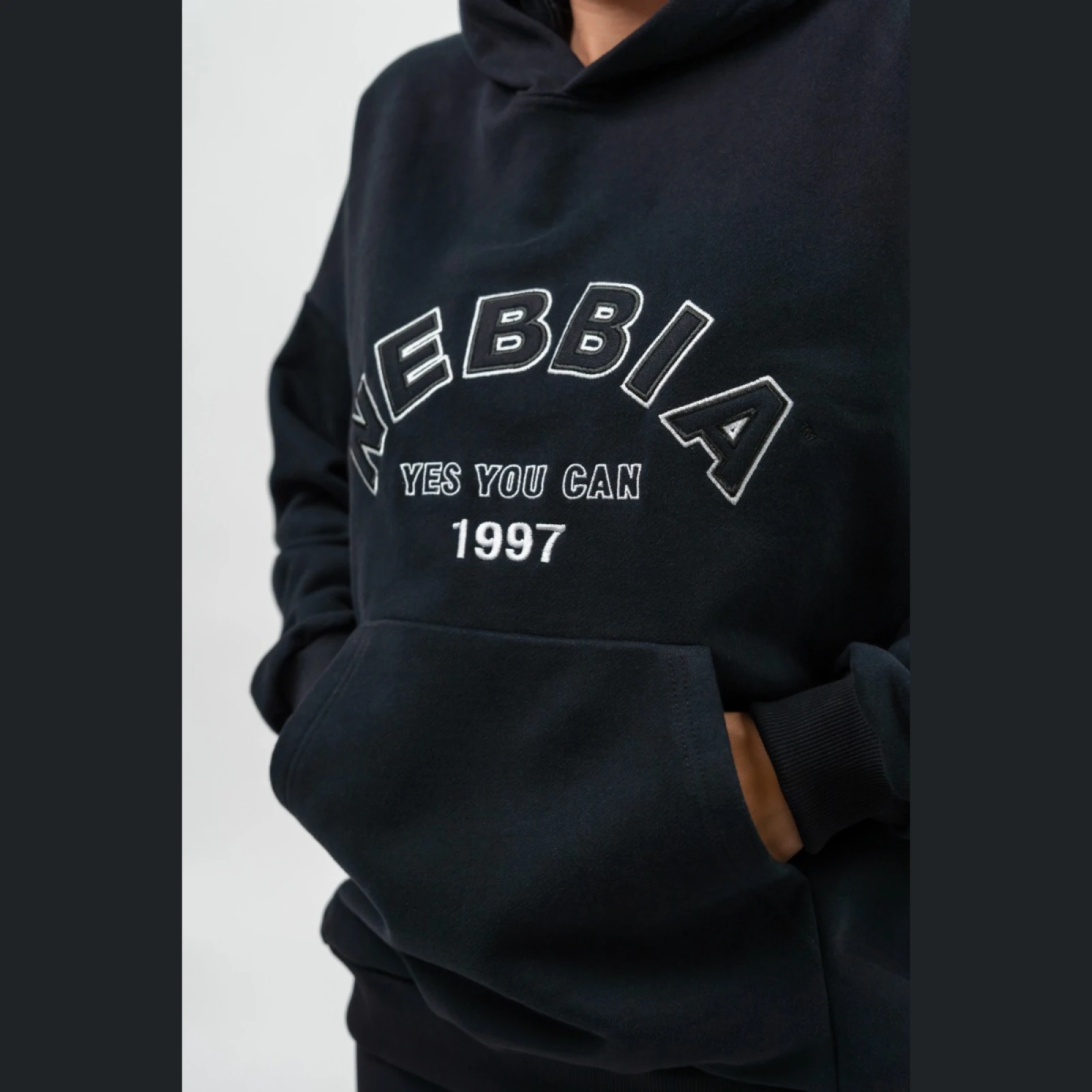 NEBBIA Hanorac pentru femei Oversize Gym Rat Black · záber 3