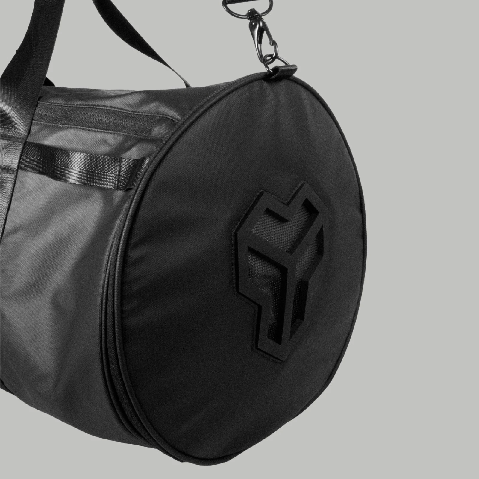 STRIX ALPHA Duffle Bag Black · záber 4