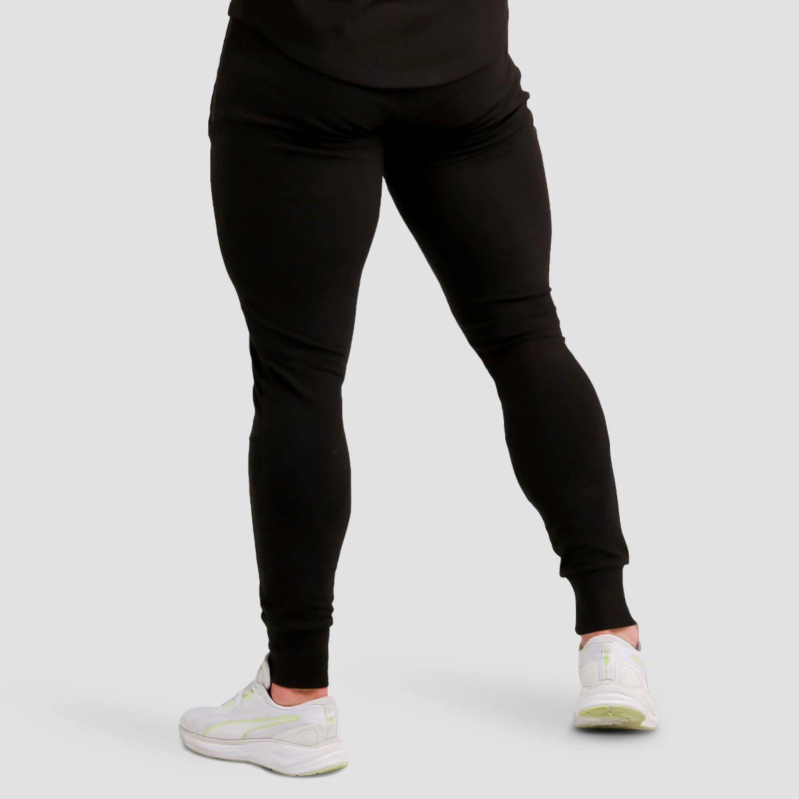 GymBeam Pantaloni Urban Black · záber 3