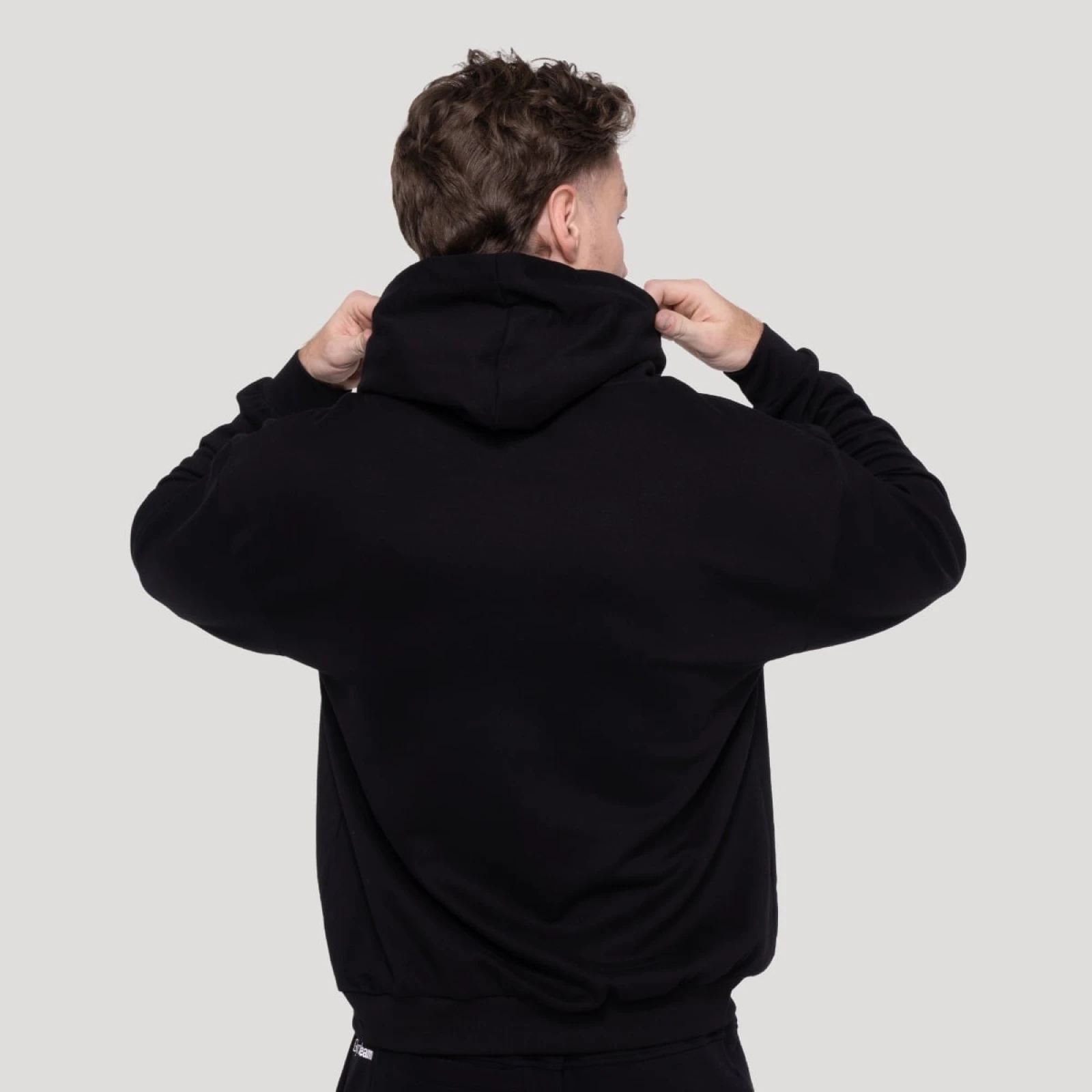 GymBeam Thorn Hoodie Black · záber 4