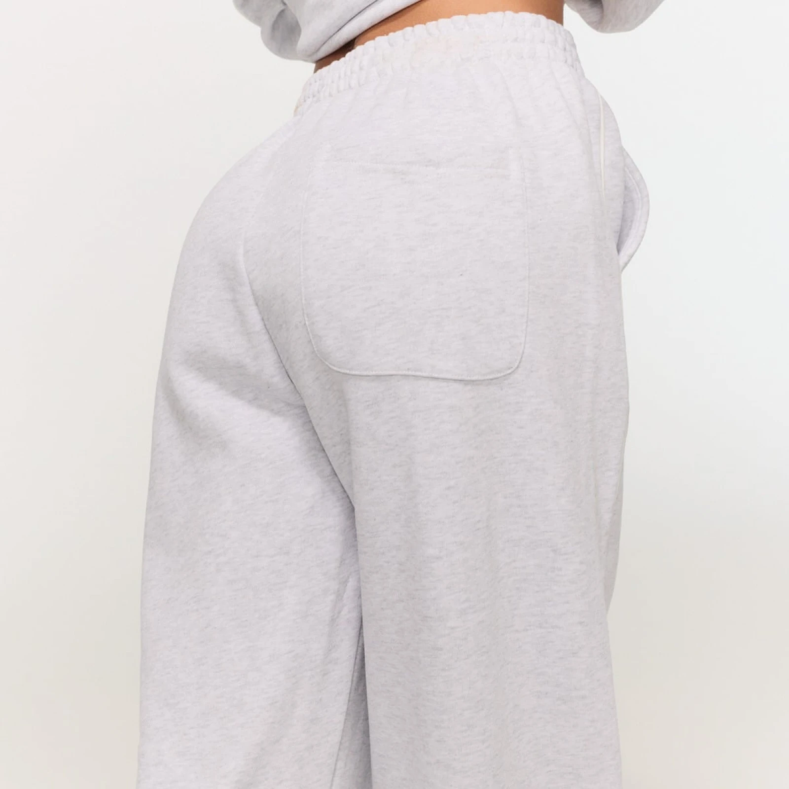 GymBeam Pantaloni sport pentru femei Varsity Grey · záber 4