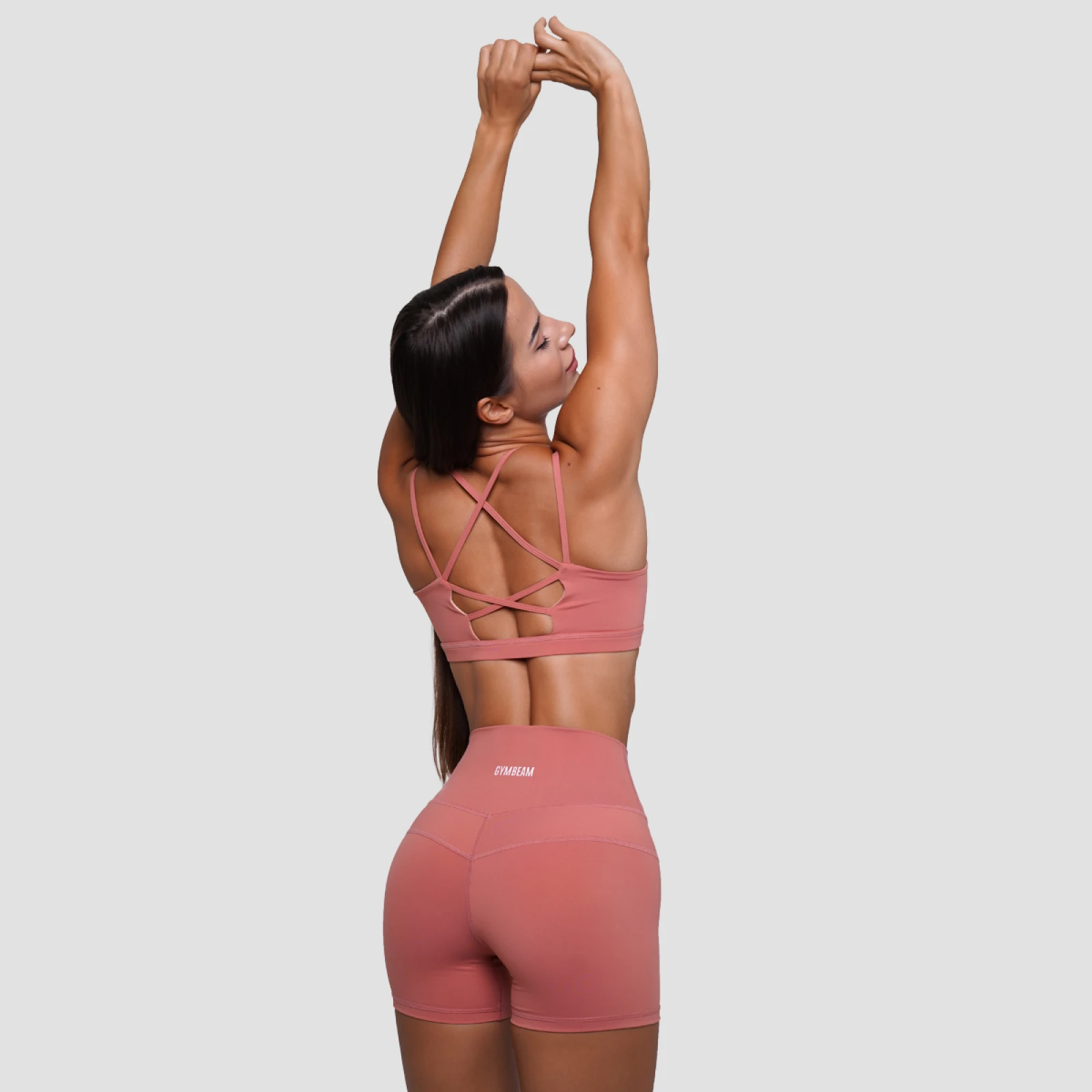 GymBeam Pantaloni scurți pentru femei FIT Salmon · záber 4