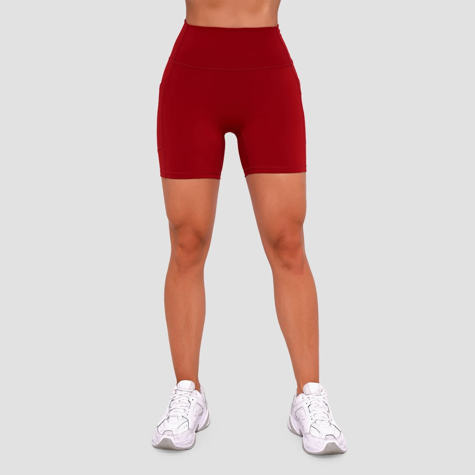GymBeam Pantaloni scurți pentru femei Ignite Dark Red · záber 1