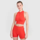 Dámsky rýchloschnúci tréningový slim crop top - červený · záber 3