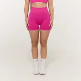 GymBeam Pantaloni scurți pentru femei Sculpt Seamless Rose · záber 3