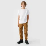Chlapčenské casual nohavice typu jogger - hnedé · záber 2