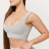 GymBeam Sutien sport Lift Seamless Grey · záber 2