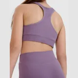 Dievčenský rýchloschnúci športový crop top 4F JUNIOR x Anna Lewandowska - fialový · záber 2