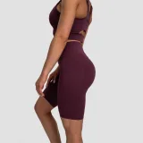 GymBeam Pantaloni scurți pentru femei Biker Eggplant · záber 3