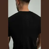 STRIX Tricou Ultimate Black · záber 2