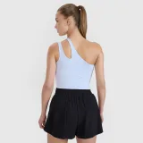 Tréningový crop top na jedno rameno 4F x Anna Lewandowska - modrý · záber 2
