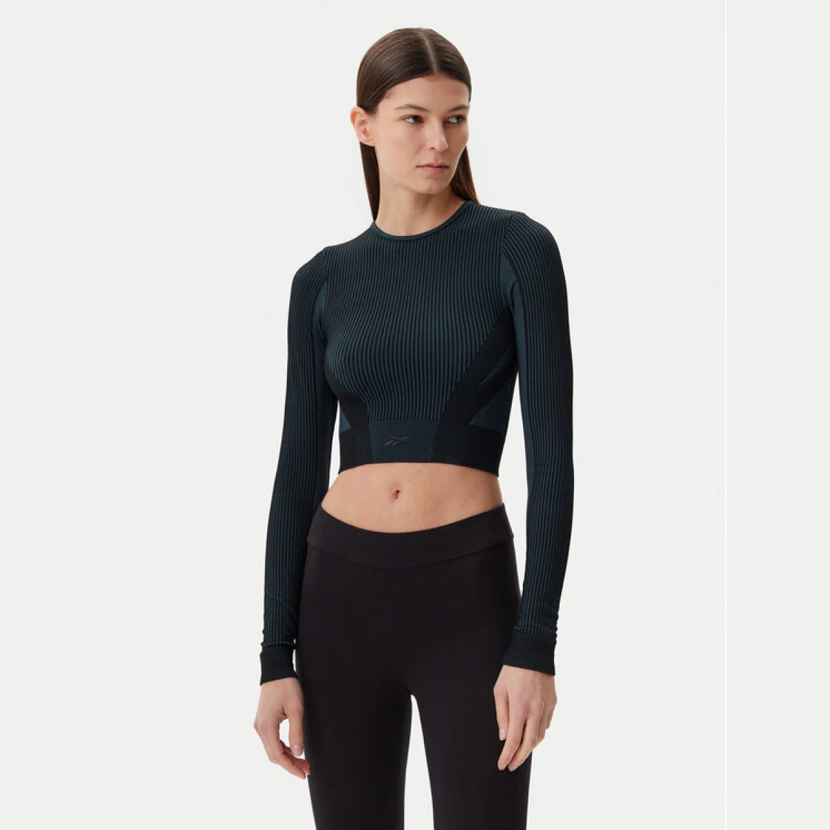 Reebok Športna majica LAB Seamless 118570 Črna Slim Fit - Velikost: XS | Barva: čierna | Starostna skupina: Odrasli | Spol: Ženske · záber 2