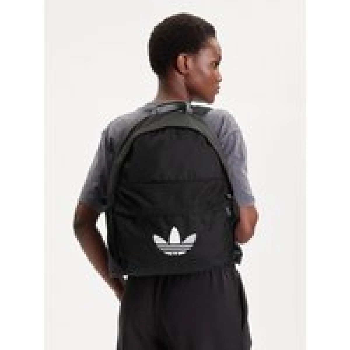 Nahrbtnik adidas Adicolor Classic JX0209 Črna · záber 1