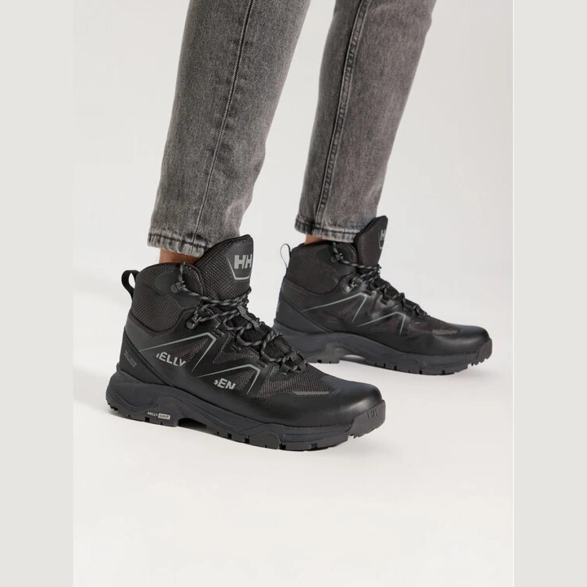 Helly Hansen Trekking čevlji Cascade Mid Ht 11751_990 Črna - Velikost: 44 | Barva: čierna | Starostna skupina: Odrasli | Spol: Moški · záber 2