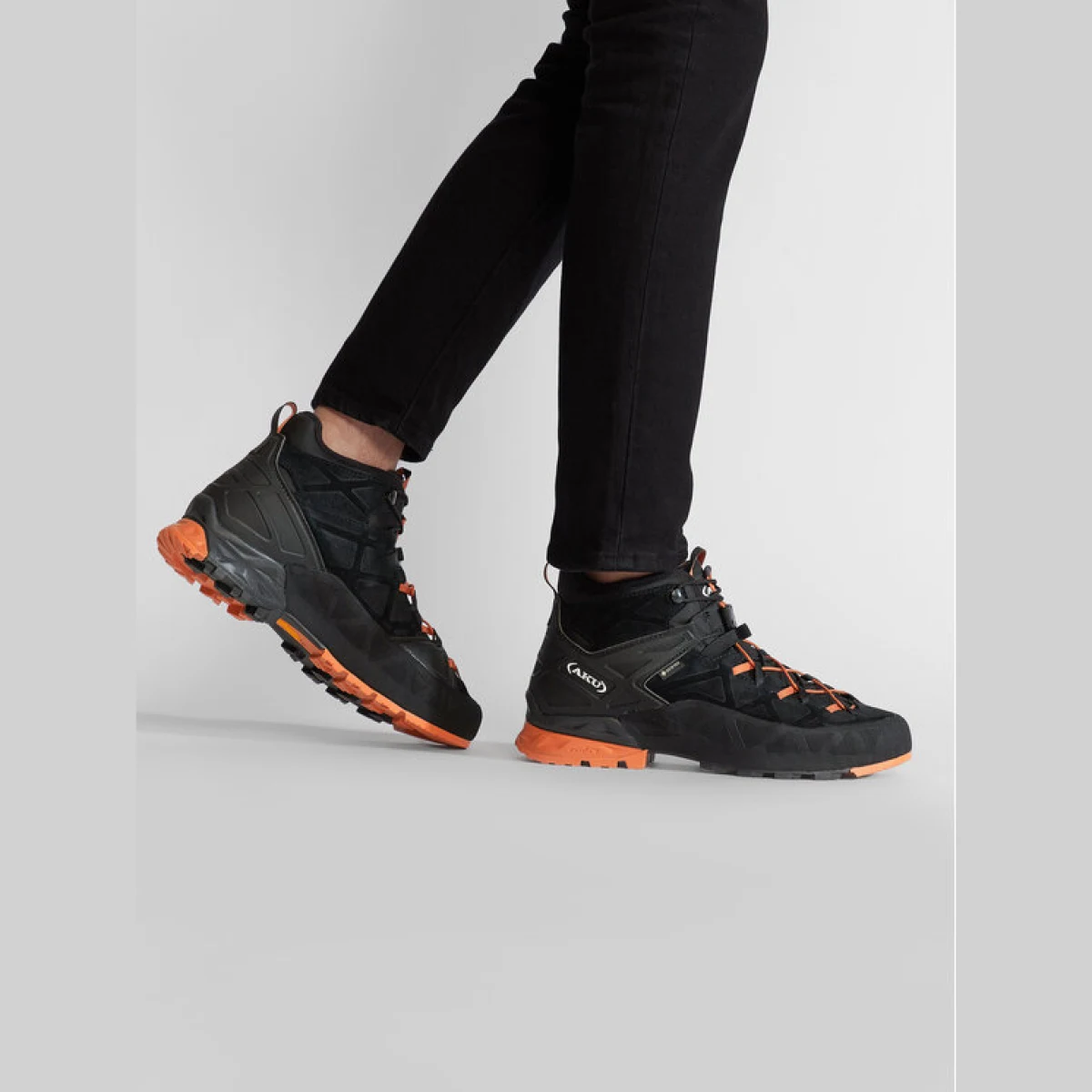 Aku Trekking čevlji Rock Dfs Mid Gtx GORE-TEX 718 Črna · záber 2