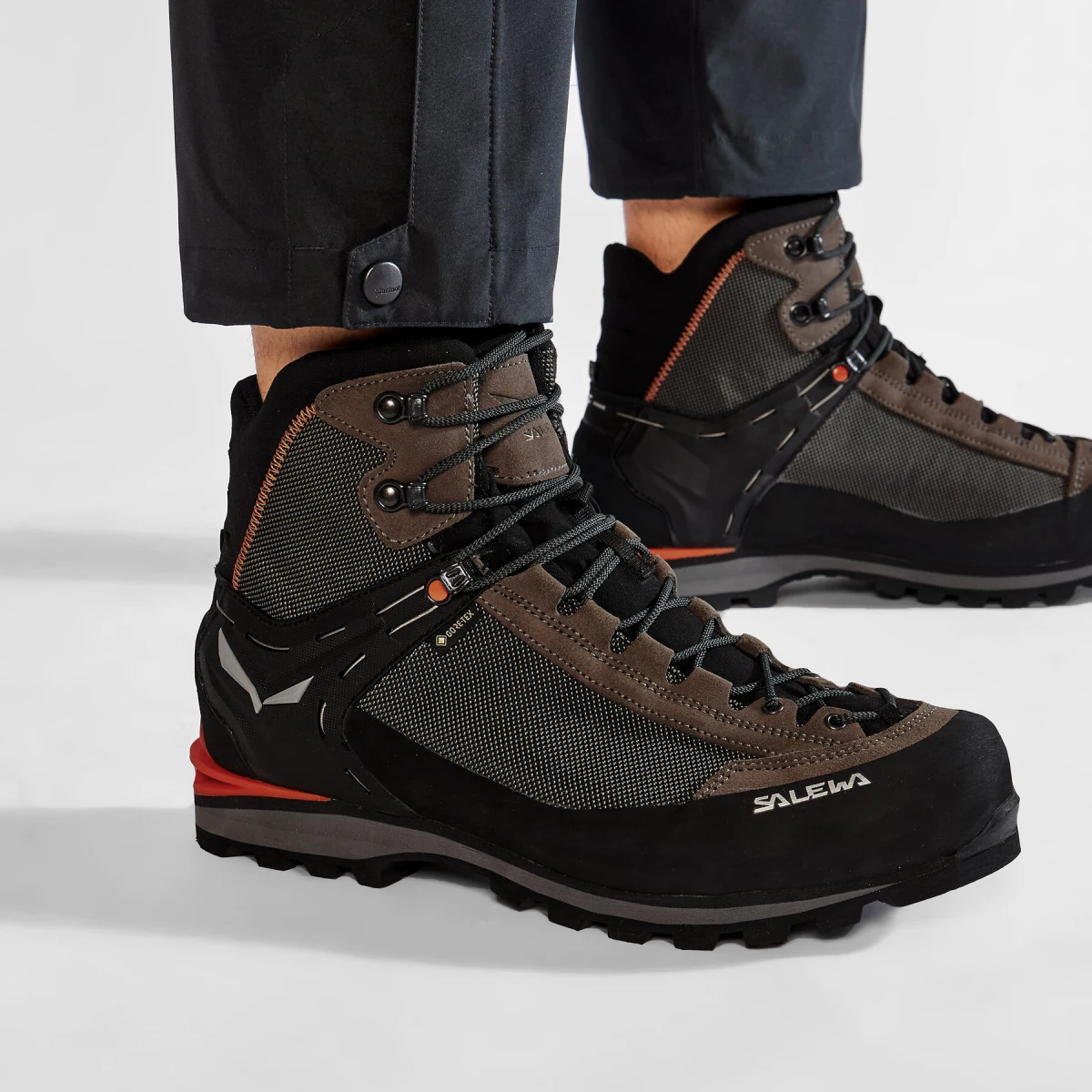 Trekking čevlji Salewa Ms Crow Gtx GORE-TEX 7512 Črna - Velikost: 42 | Barva: čierna | Starostna skupina: Odrasli | Spol: Moški · záber 2