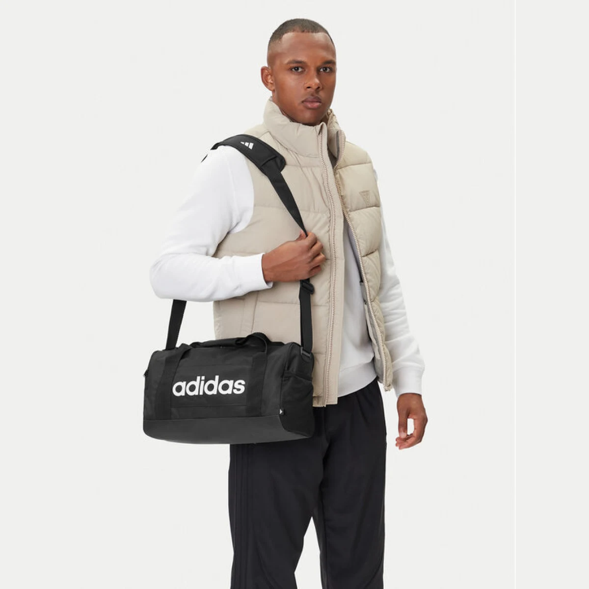 adidas Torbica Linear Extra Small JE8347 Črna · záber 2