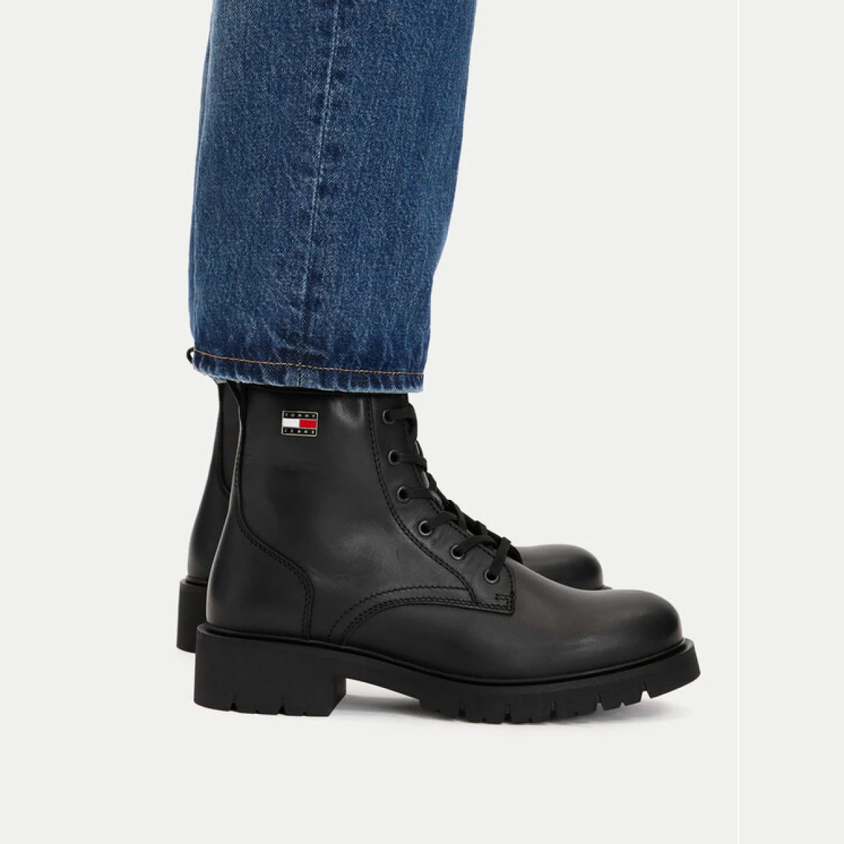 Tommy Jeans Pohodni čevlji Tjw Cleated Lace Up Boots EN0EN03104 Črna - Velikost: 36 | Barva: čierna | Starostna skupina: Odrasli | Spol: Ženske · záber 2