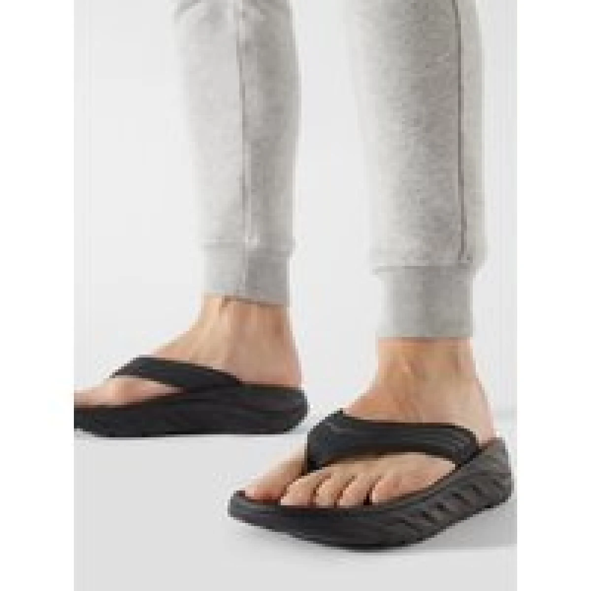 Hoka Japonke Ora Recovery Flip 1099675 Črna · záber 1