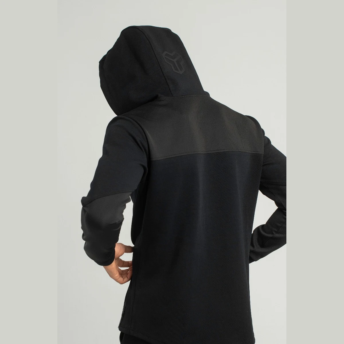 Jopa s kapuco Essential Zip Up Black - STRIX · záber 2