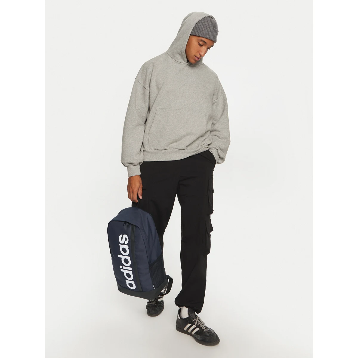 Nahrbtnik adidas Essentials Linear Backpack HR5343 Mornarsko modra · záber 2