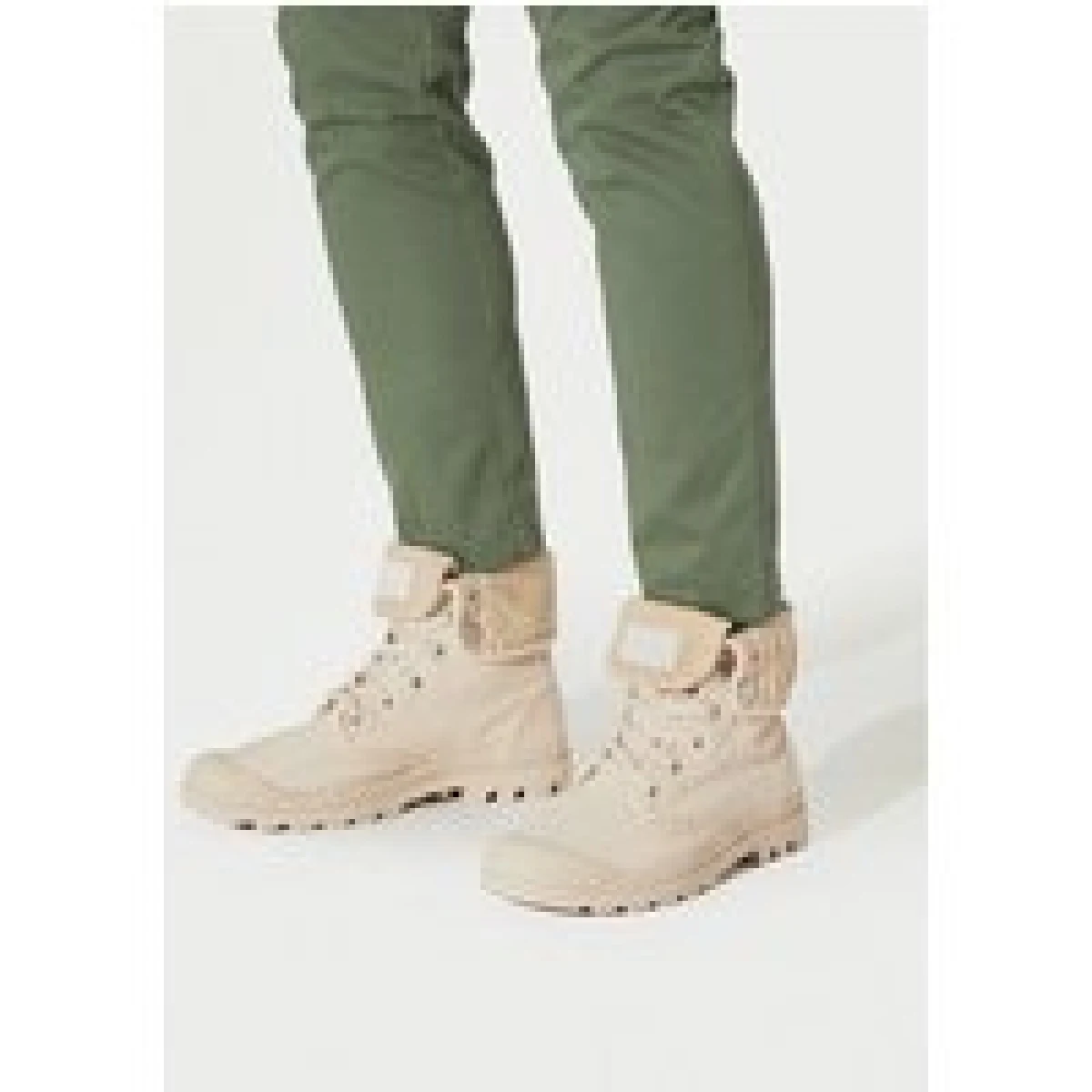 Palladium Pohodni čevlji Baggy 02353-221-M Bež · záber 1