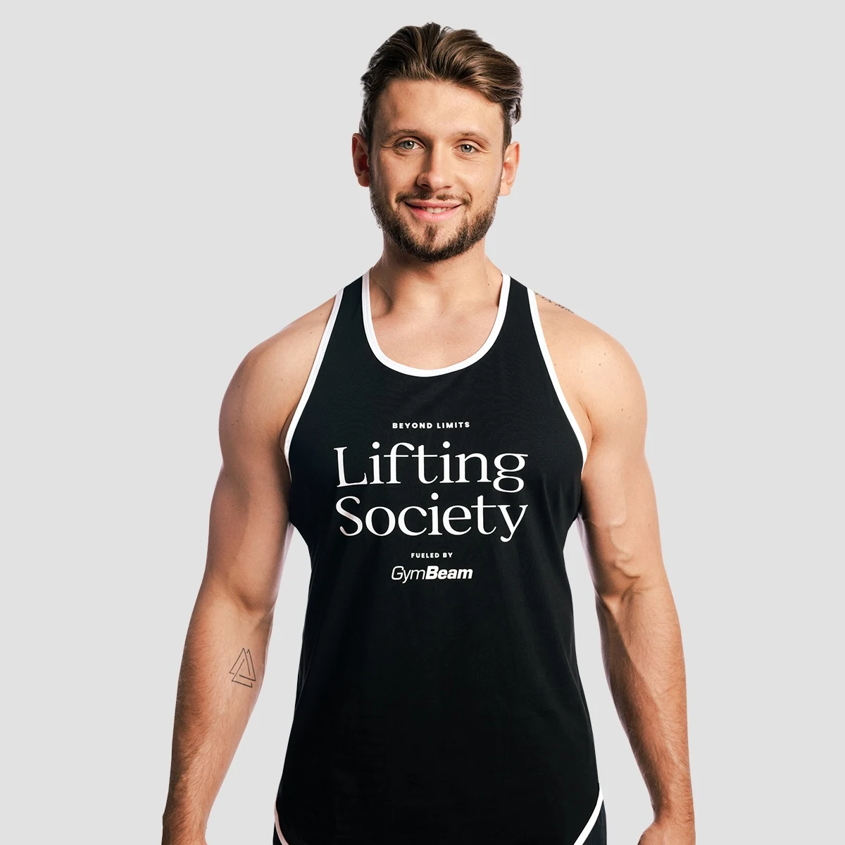 GymBeam Moška majica stinger Lifting Society Black - Barva: čierna | Starostna skupina: Odrasli | Teža: 0,1756 g | Pakiranje: 110 · záber 6