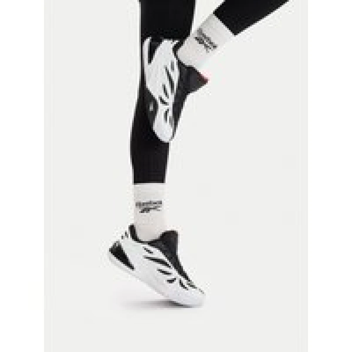 Čevlji za košarko Reebok EOSK-ANGEL REESE 1 100256997 Bela · záber 1