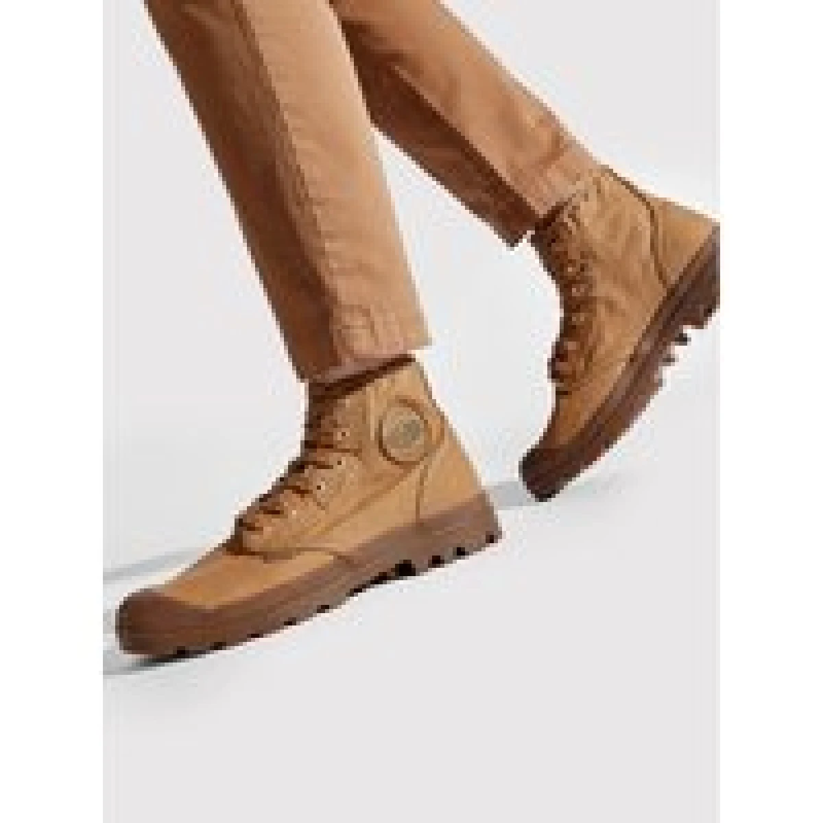 Pohodni čevlji Palladium Pampa Hi 02352-209-M Rjava - Velikost: 45 | Barva: hnedá | Starostna skupina: Odrasli | Spol: Moški · záber 1