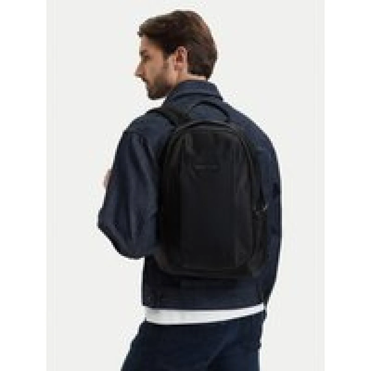 Nahrbtnik Armani Exchange XM002678 AF22858 Črna · záber 1