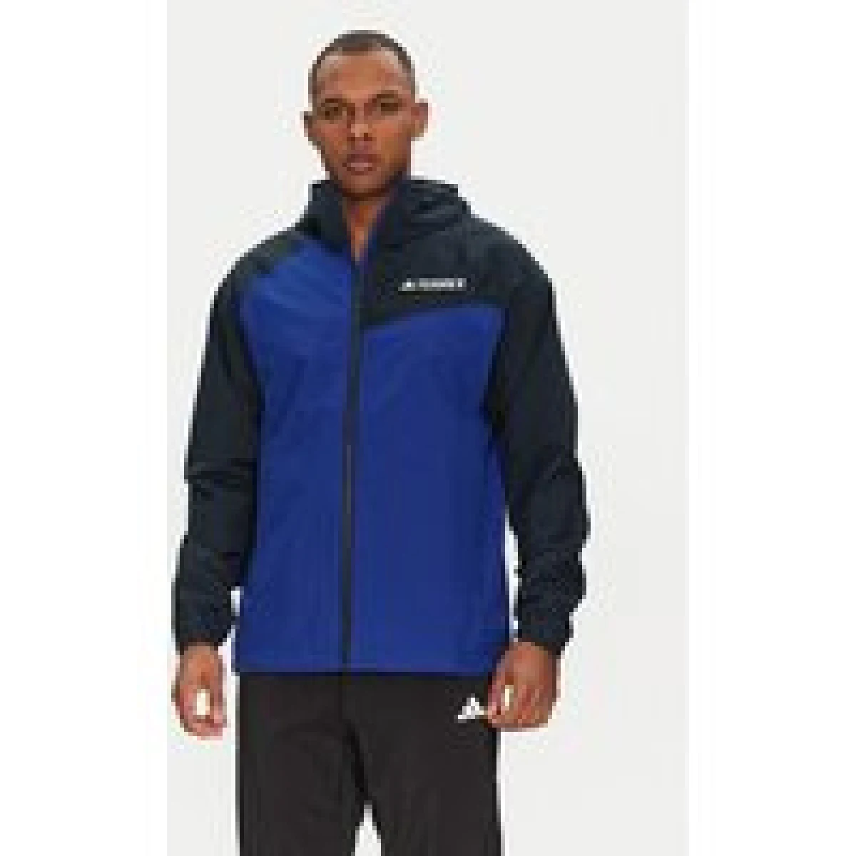 adidas Pohodna jakna Terrex Multi 2L RAIN.RDY JD8353 Modra Regular Fit · záber 1
