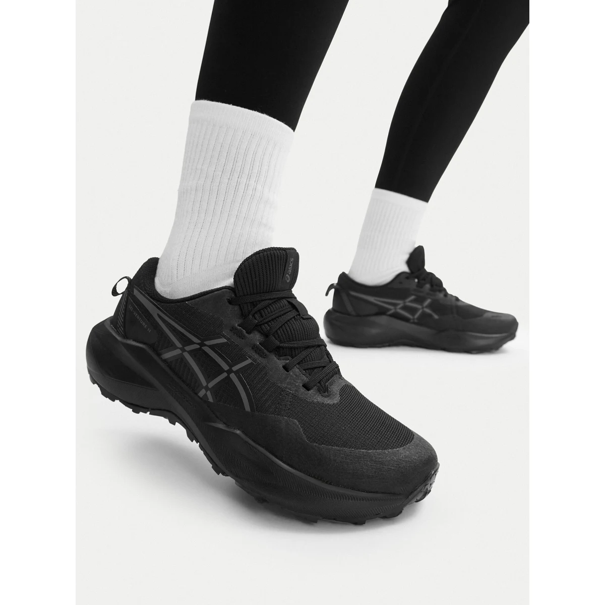 Tekaški čevlji Asics Gel-Venture 11 1012B933 Črna · záber 2