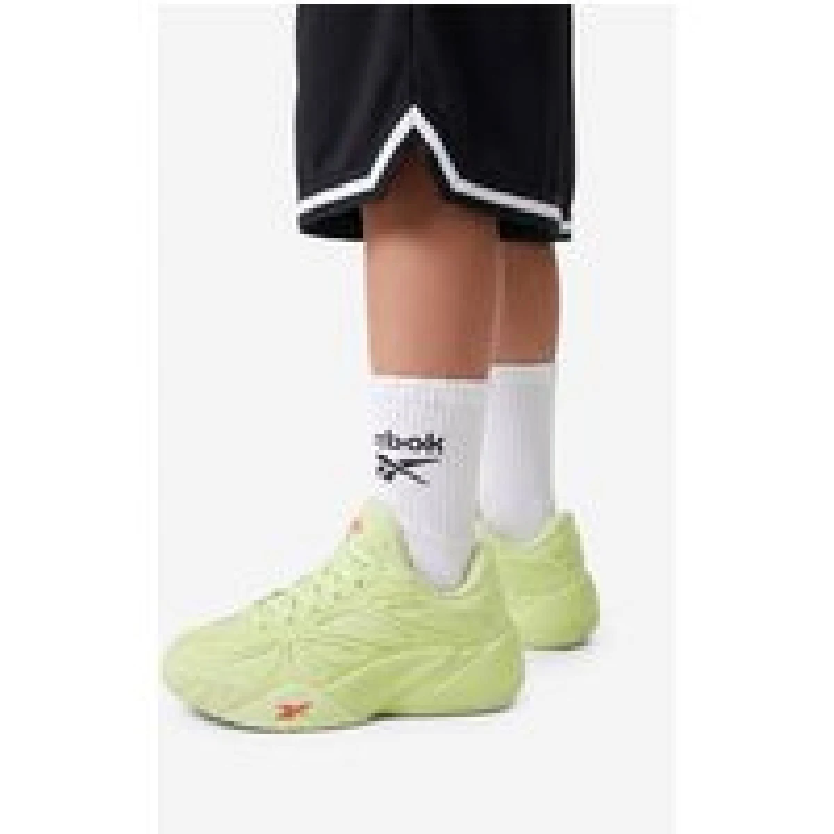 Reebok Čevlji za košarko EO-ANGEL REESE 1 100272894 Svetlo zelena - Velikost: 35 | Barva: zelená | Starostna skupina: Odrasli | Spol: Otroški · záber 1