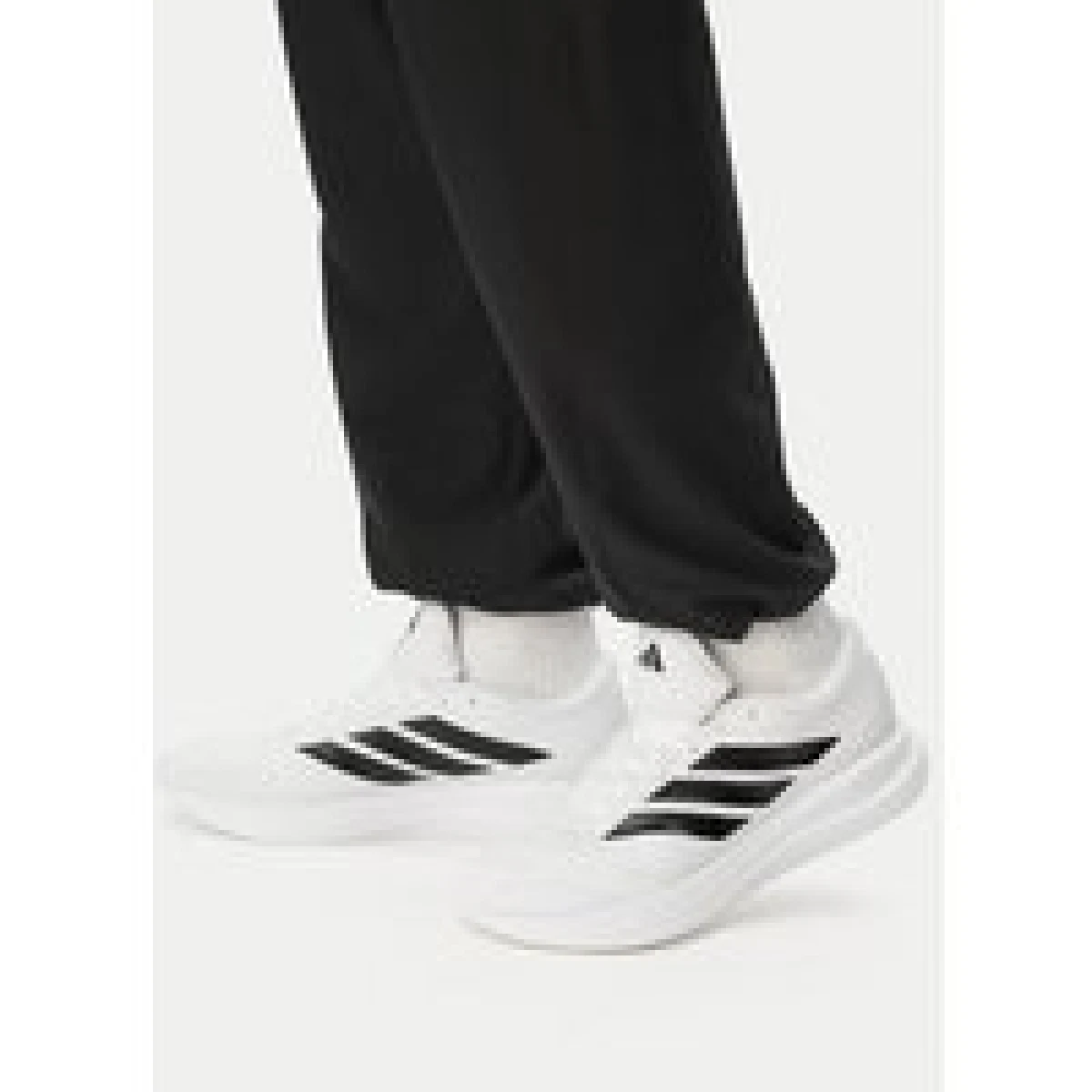 adidas Tekaški čevlji Runfalcon 6 Cloudfoam Running Shoes IH9526 Bela · záber 1