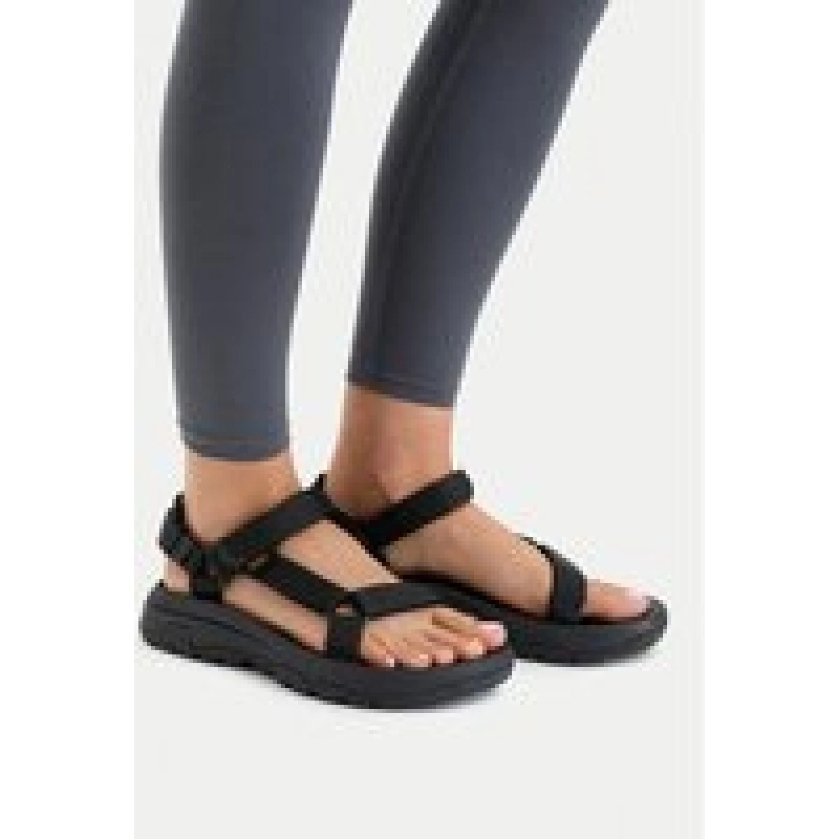 Sandali Teva Hurricane XLT3 1173671 Črna · záber 1