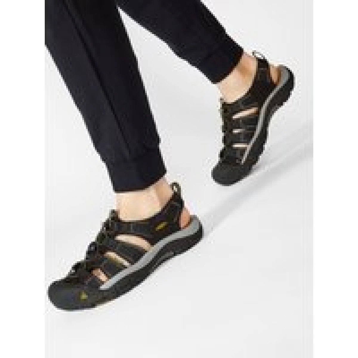 Sandali Keen Newport H2 1001907 Črna · záber 1