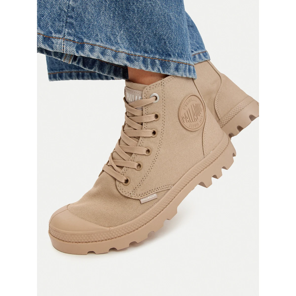Pohodni čevlji Palladium Pampa Hi mono U 73089-271-M Bež · záber 2