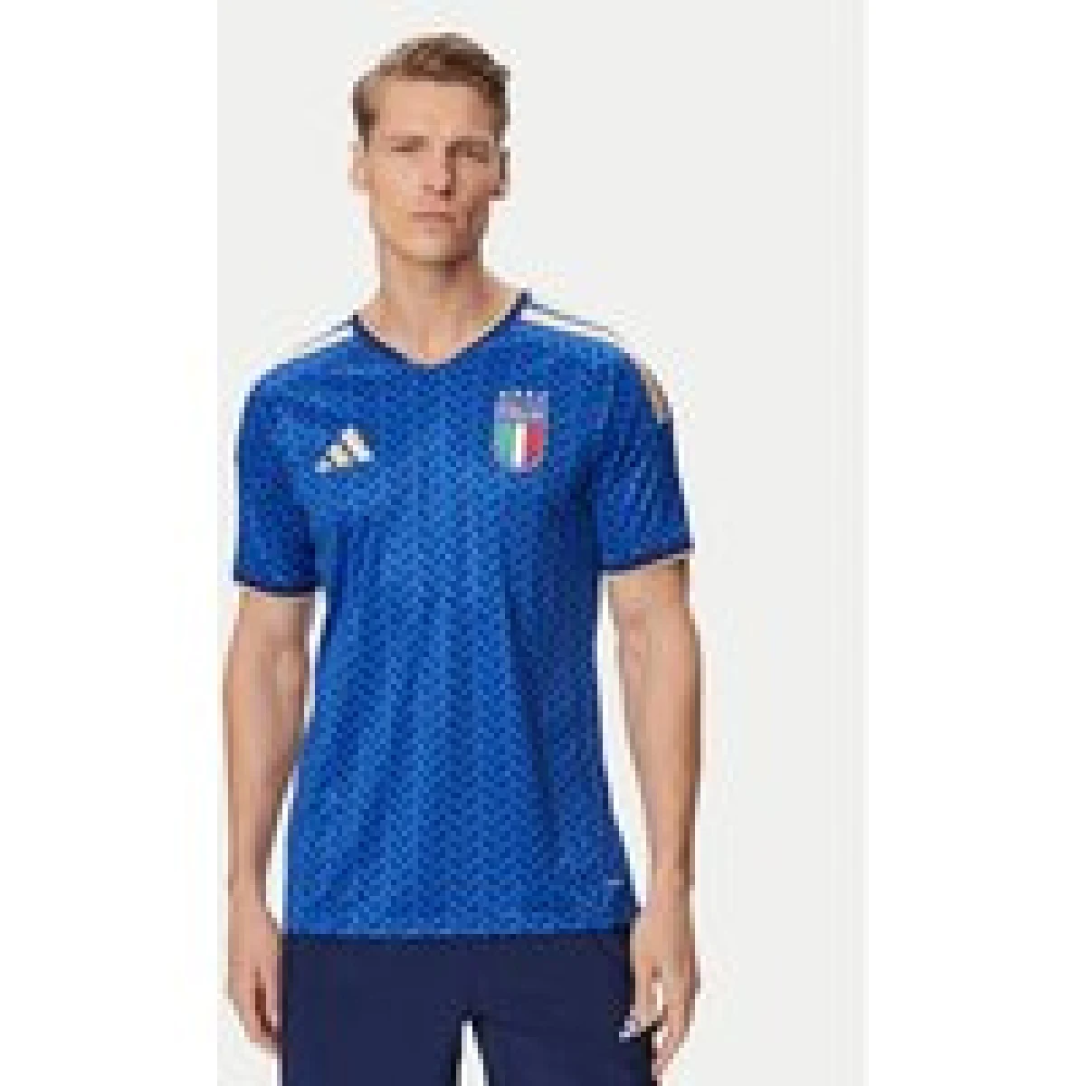 adidas Športna majica Italy 26 Home Replica JL6937 Modra Slim Fit · záber 1
