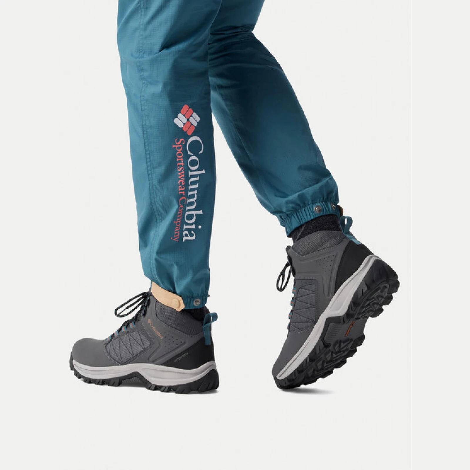 Columbia Trekking čevlji Transverse 2067401 Siva · záber 2