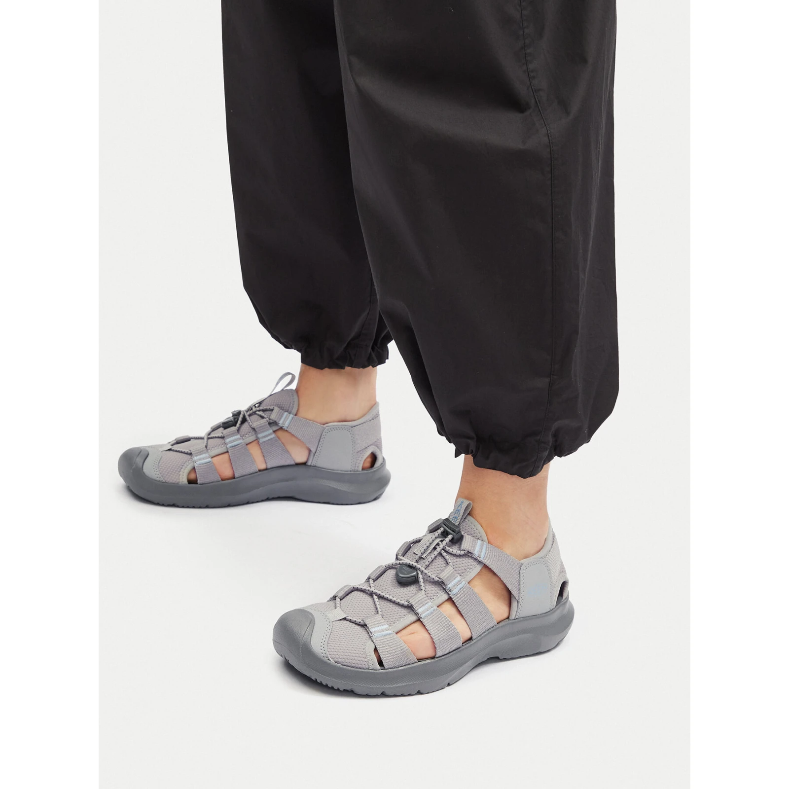Sandali Keen Seanik H2 W 1030384 Siva · záber 2