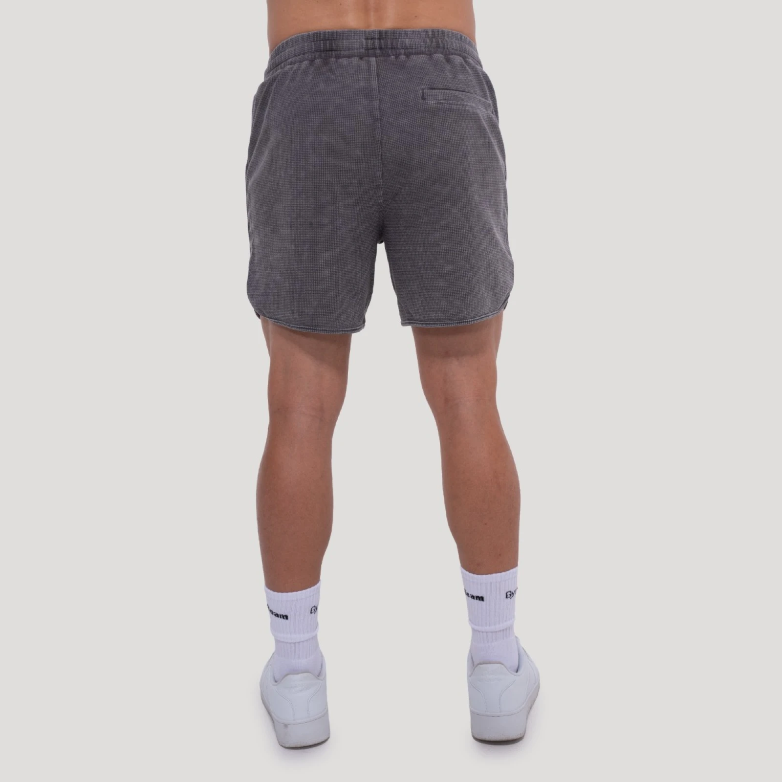 GymBeam Kratke hlače Persistence Washed Brown · záber 12