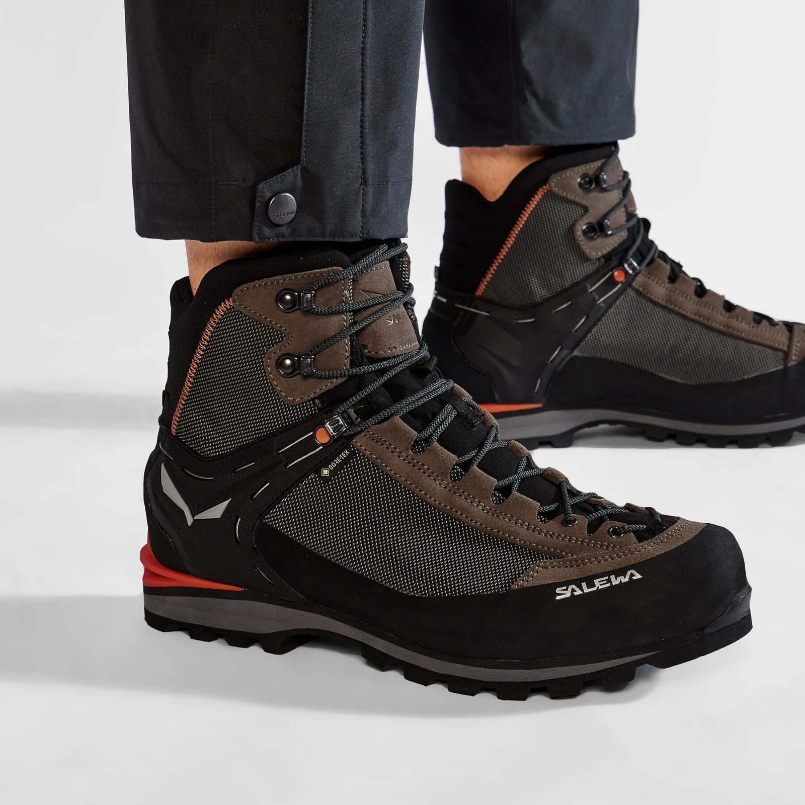 Trekking čevlji Salewa Ms Crow Gtx GORE-TEX 7512 Črna - Velikost: 42 | Barva: čierna | Starostna skupina: Odrasli | Spol: Moški · záber 2
