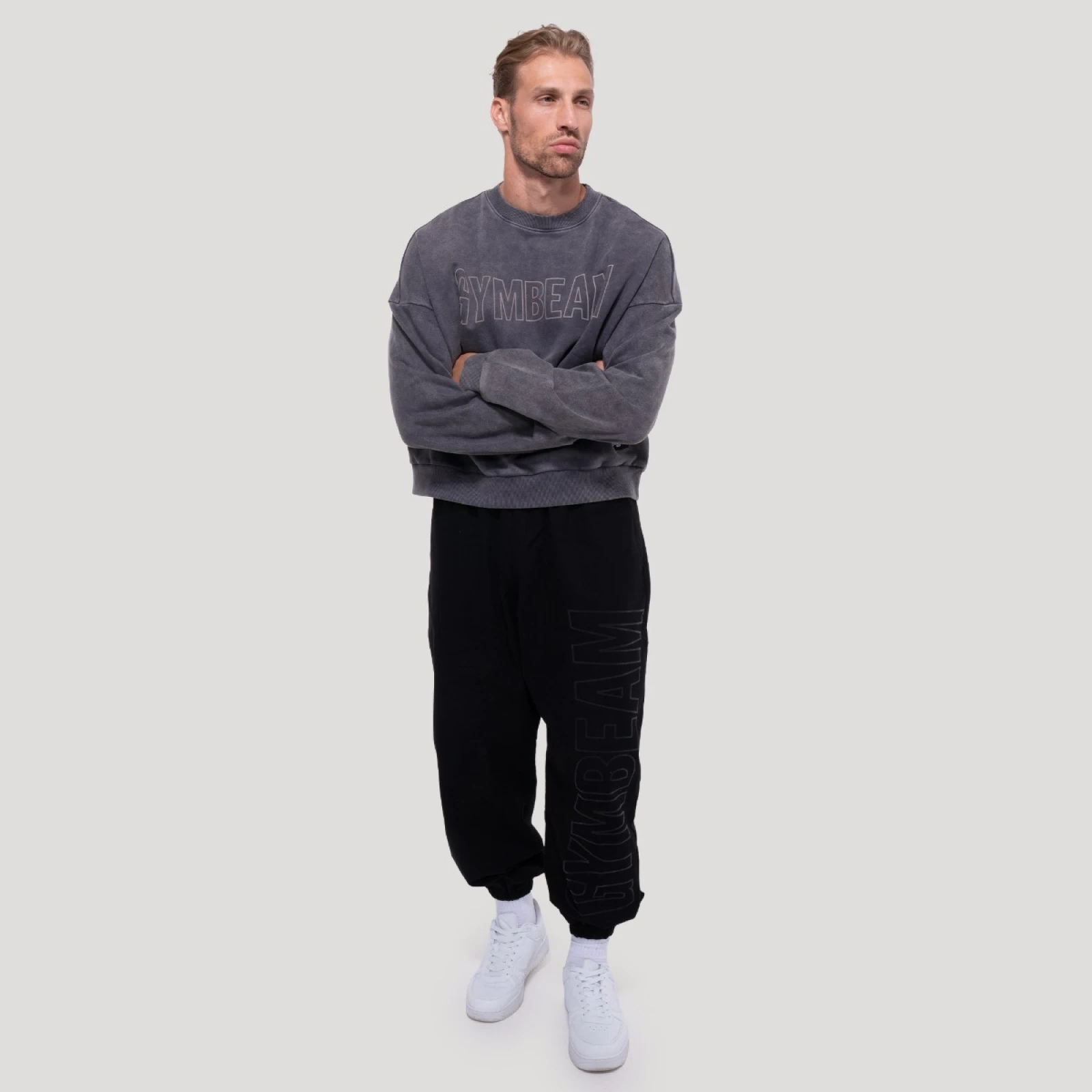 GymBeam Pulover Persistence Washed Gray · záber 6