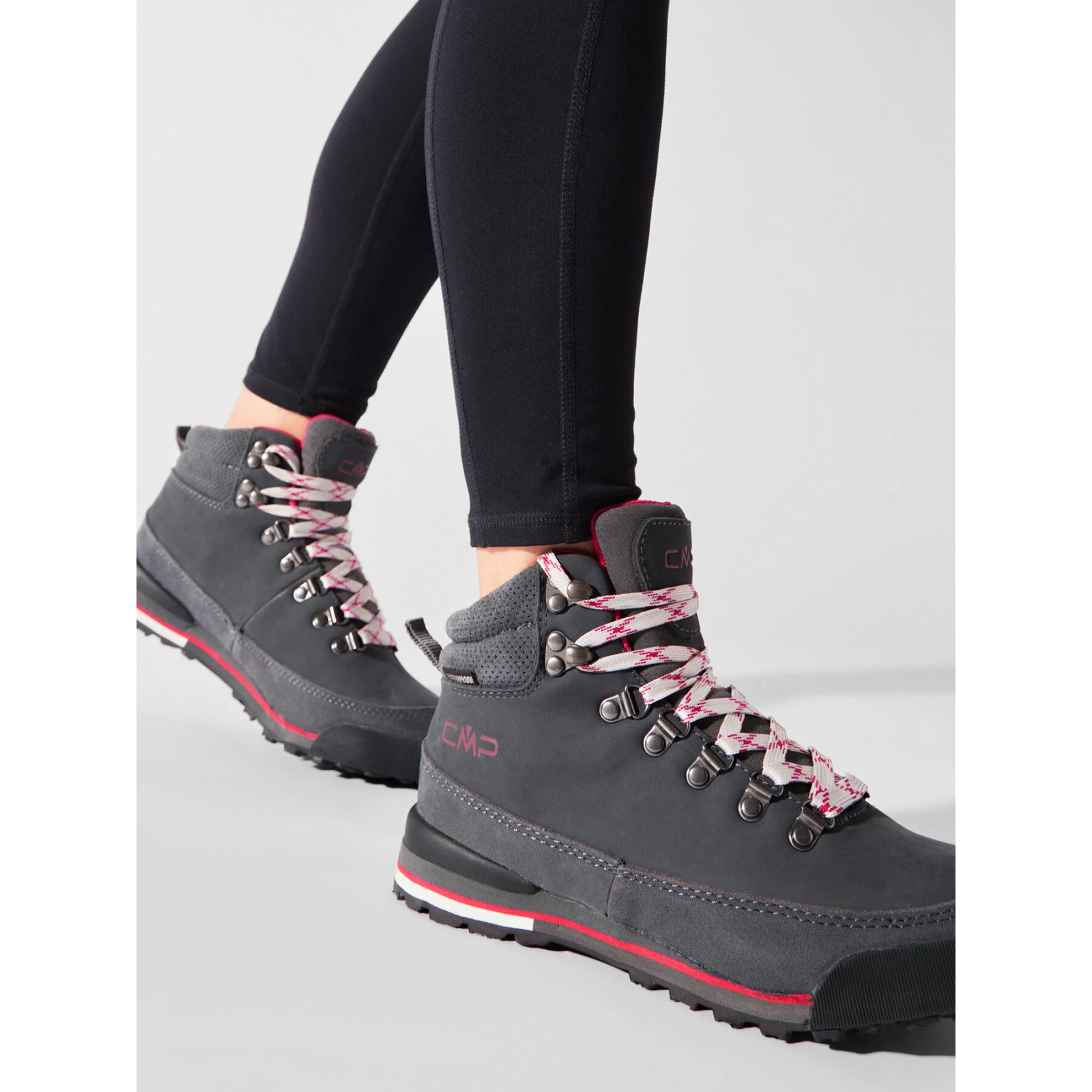 Trekking čevlji CMP Heka Wmn Hiking Shoes Wp 3Q49556 Siva · záber 2