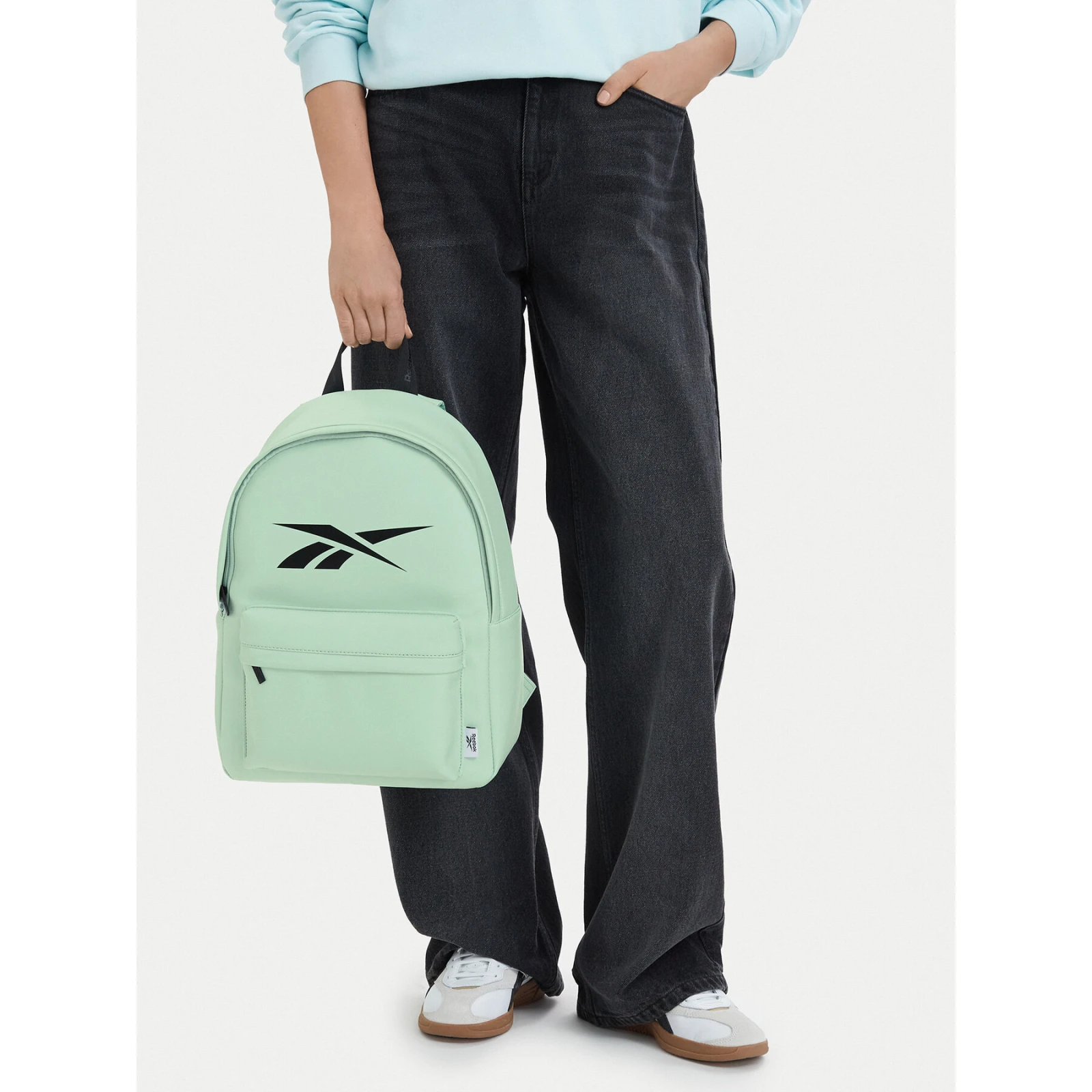 Nahrbtnik Reebok CWBEO-RBK-M-005-10 Siva · záber 2