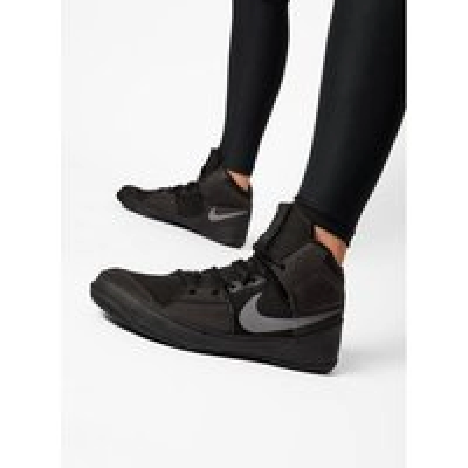 Čevlji za boks Nike Fury A02416 010 Črna · záber 4