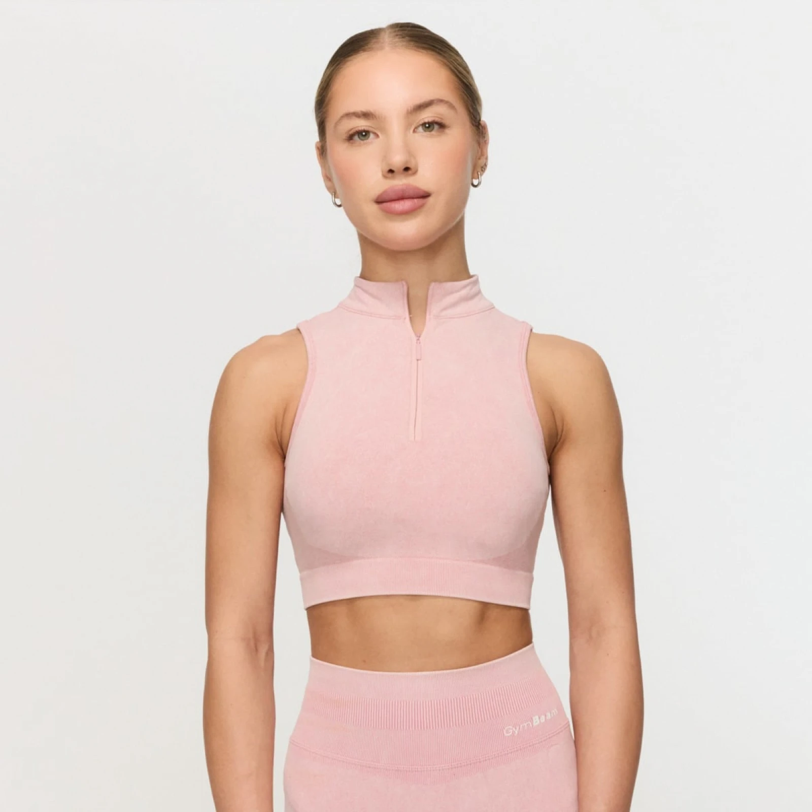 GymBeam Brezšivni športni nedrček Fierce Baby Pink · záber 1