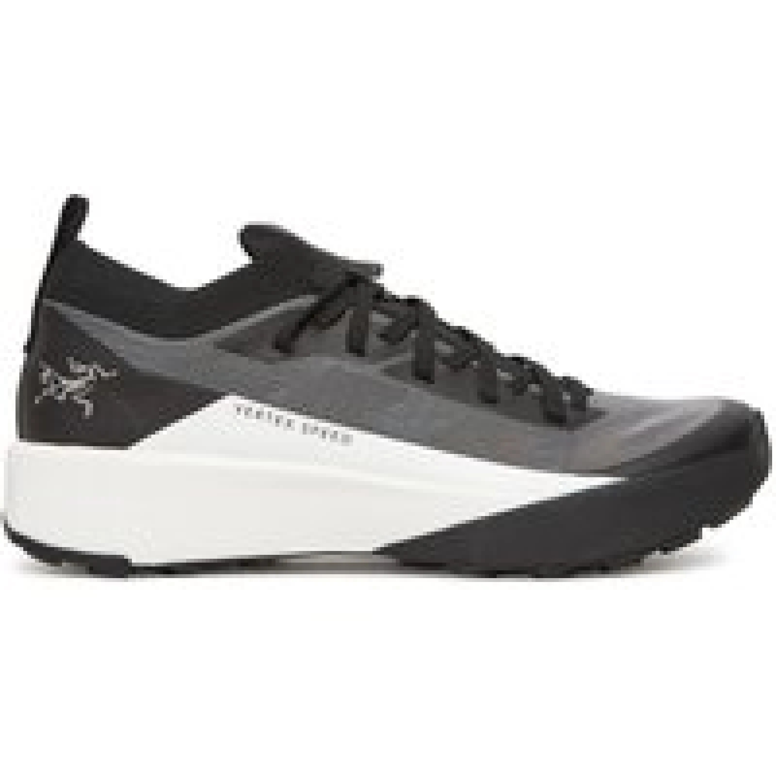 Trekking čevlji Arc'teryx Vertex Speed Low X000009716 Črna - Velikost: 36 | Barva: čierna | Starostna skupina: Odrasli | Spol: Ženski · záber 1