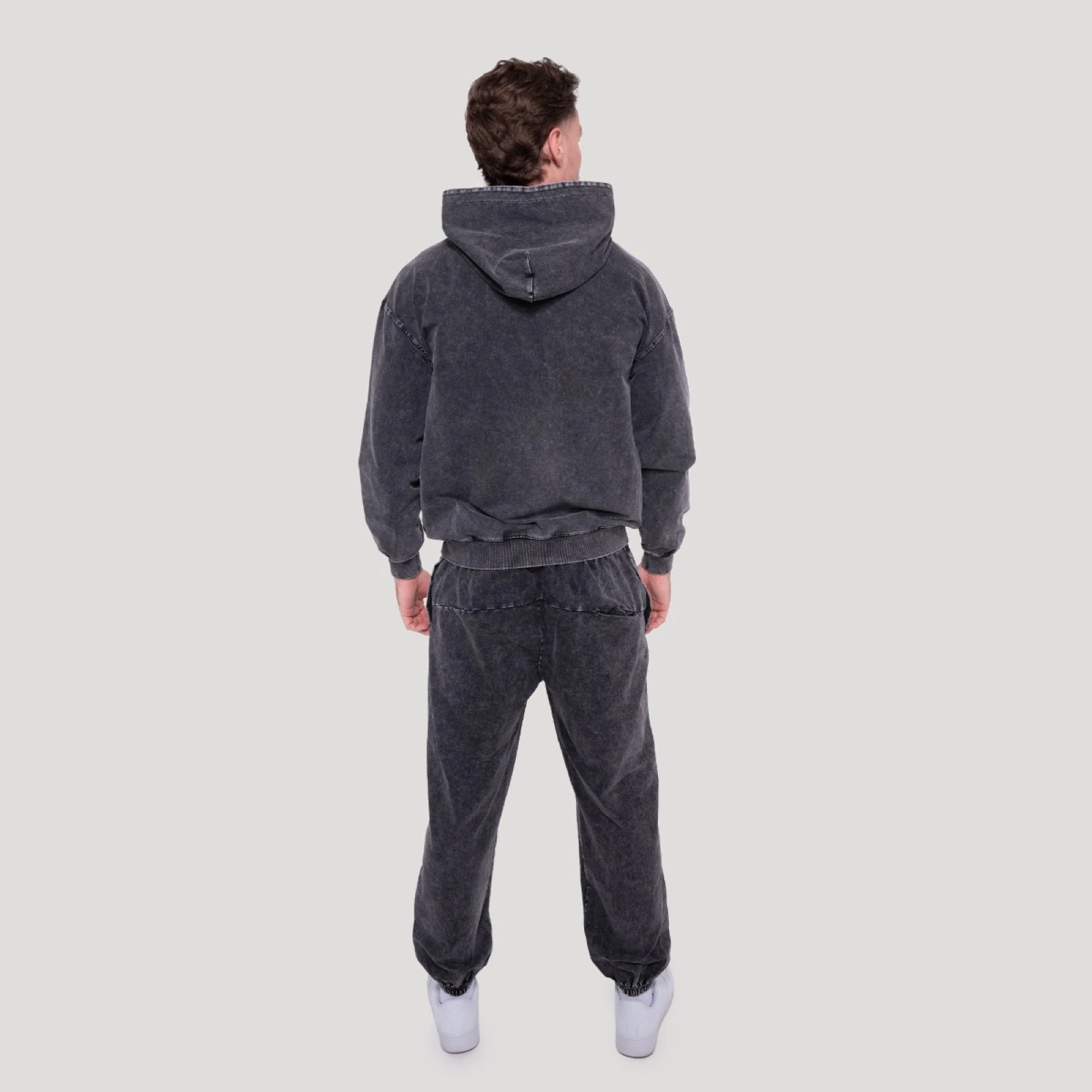 GymBeam Jopica s kapuco Abyss Charcoal · záber 6